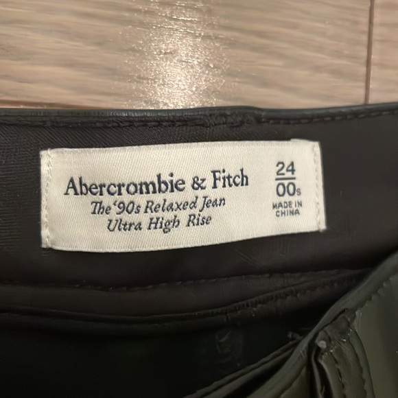 Never worn Abercrombie leather pants size 24 - Picture 2 of 2